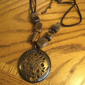 Avon Tiger eye necklace